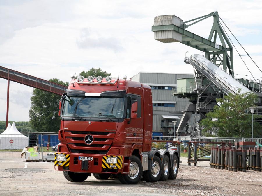  Mercedes-Benz Actros 4185 2008 года  (фото 4 из 6)